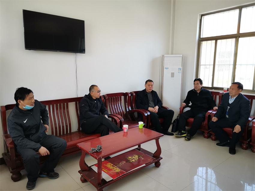 社會(huì)組織走進(jìn)省級(jí)貧困村 走訪調(diào)研需求助力扶貧攻堅(jiān)(圖1) 2-2005291425352S.jpg